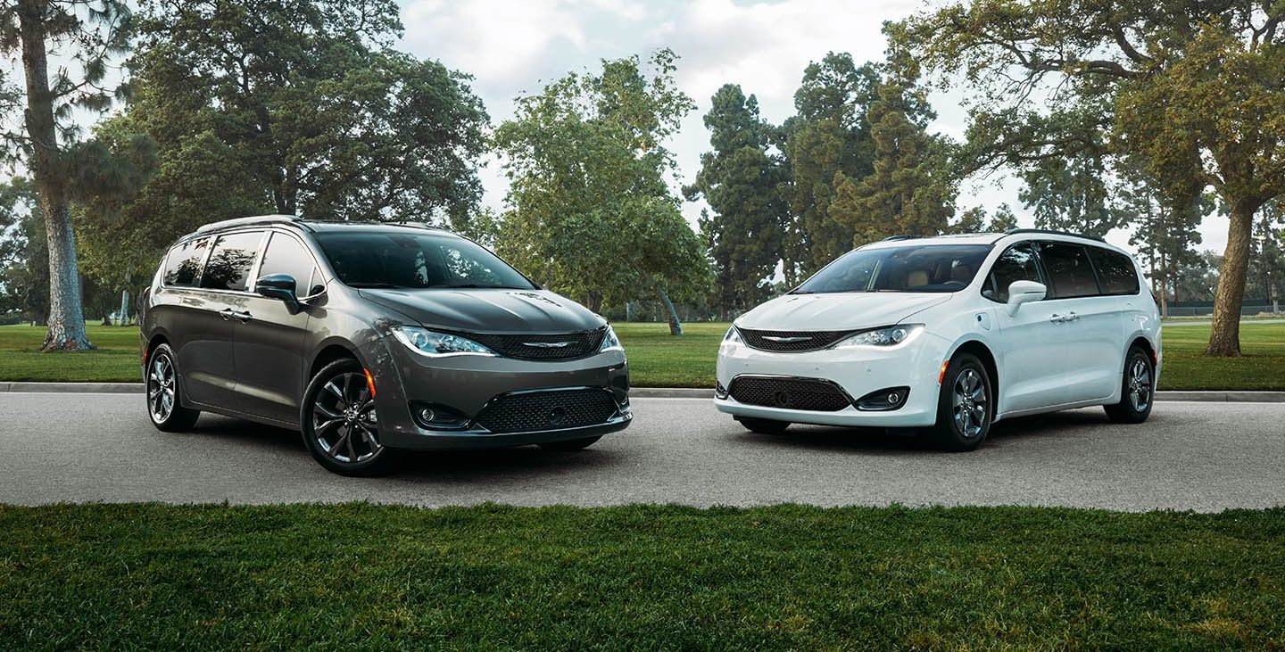 Buy, Lease, or Finance the 2020 Chrysler Pacifica near Mayfield OH